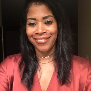 Meet your Posher, Yolanda